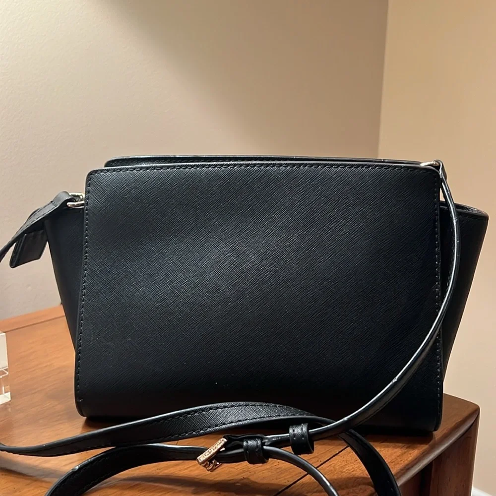 Michael Kors Selma Medium Black Saffiano Leather Messenger Crossbody Bag
